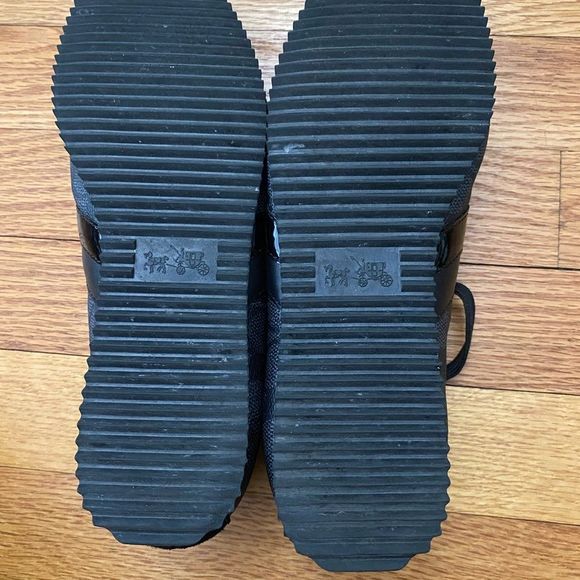 Coach signature black leather monogram sneakers, Size 8B - Picture 8 of 8